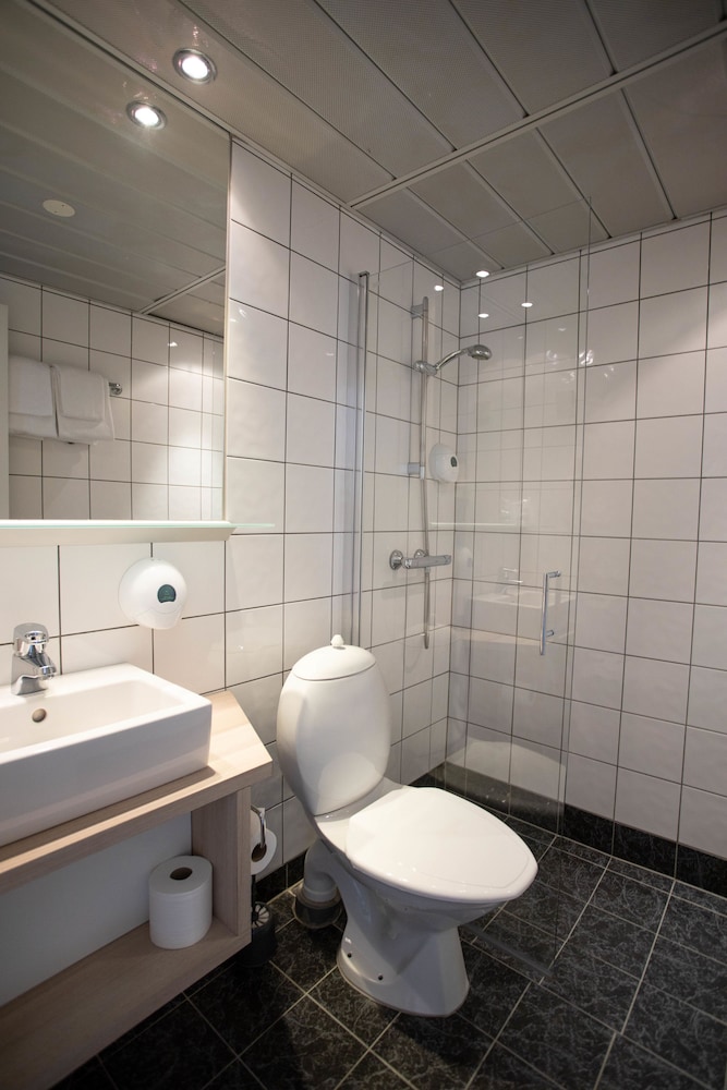 Standard Double Room - Photo 5