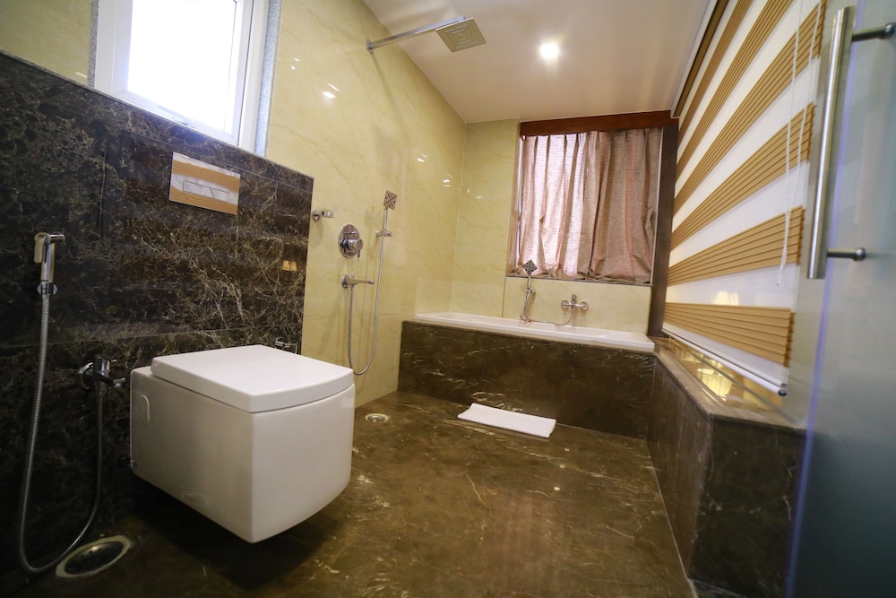 Deluxe Double Or Twin Room photo 2