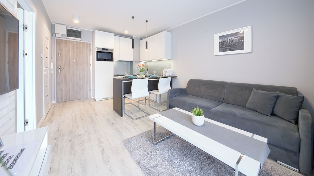 Apartment (27A) photo 1