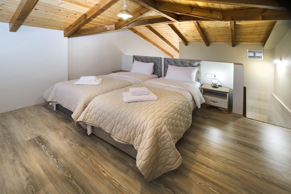 Nature Suite - Split Level Sea View photo 3