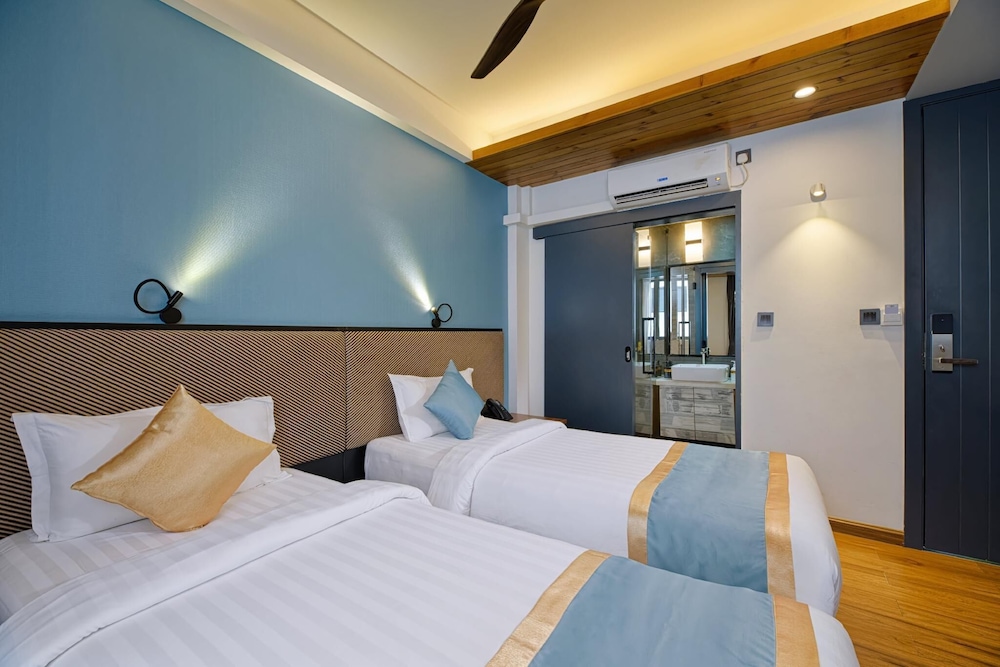 Superior Double or Twin Room photo 2