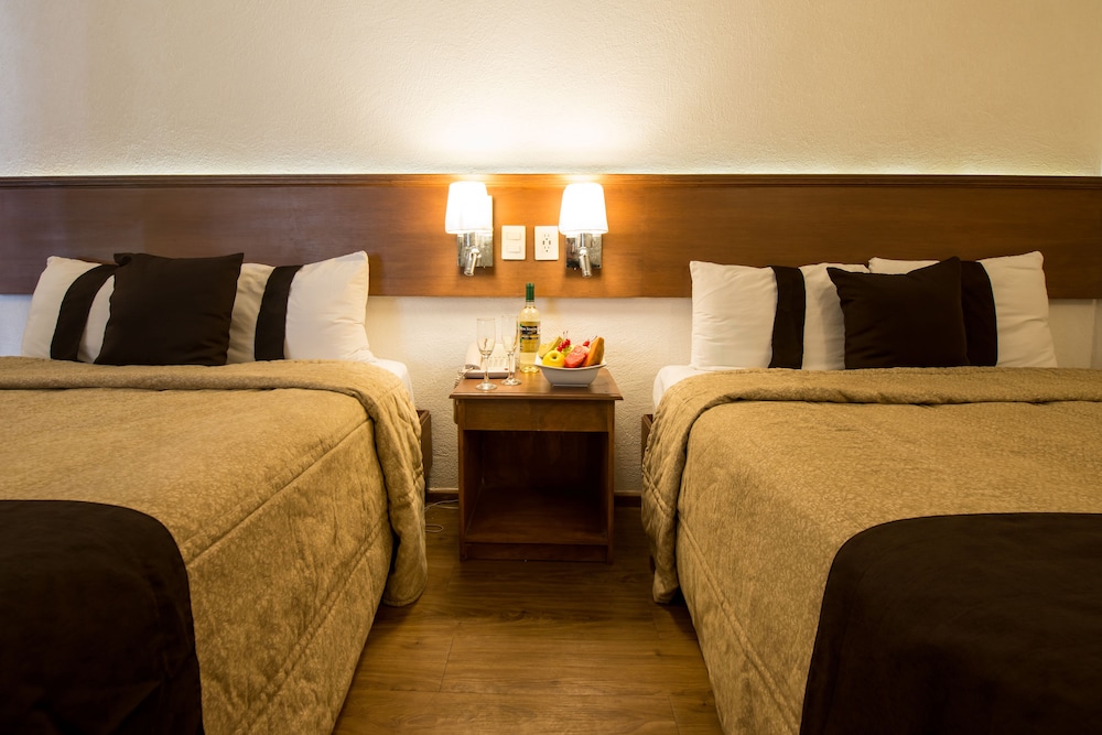 Standard Double Room, 2 Double Beds photo 3