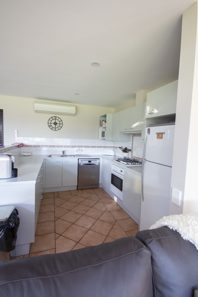 Standard Room, Kitchen (Long Weekend Escape) photo 2
