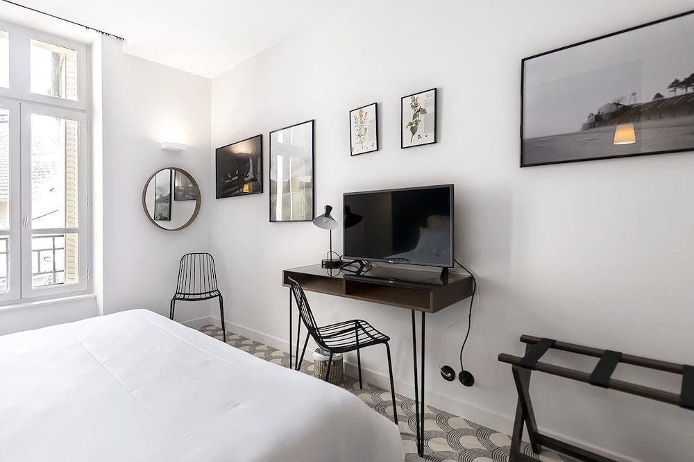 Family Quadruple Room, 2 Bedrooms, 2 Bathrooms photo 2