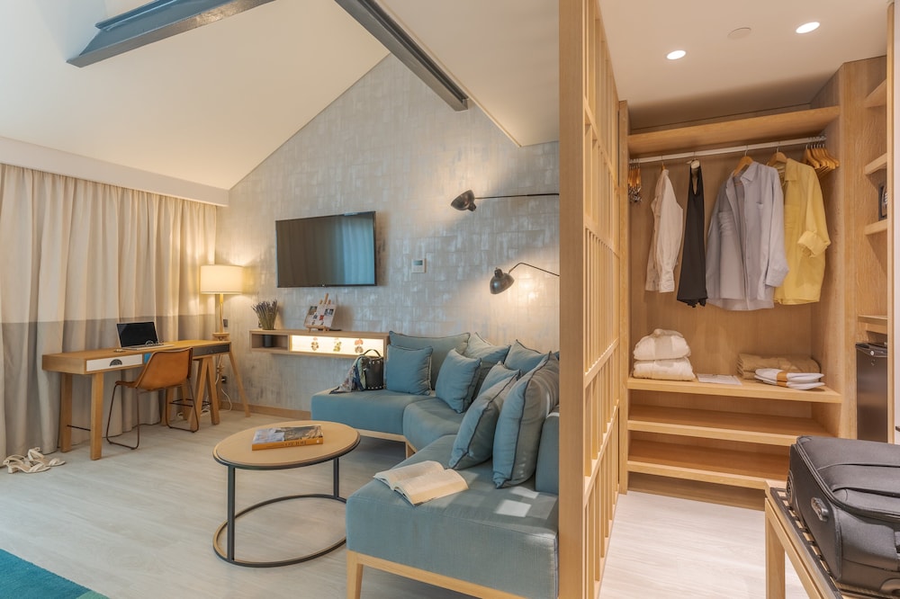 Junior Suite, River View - Photo 4