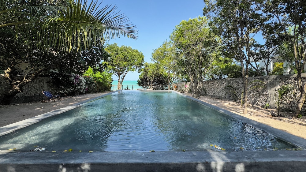 Deluxe House, 2 Bedrooms, Beach View