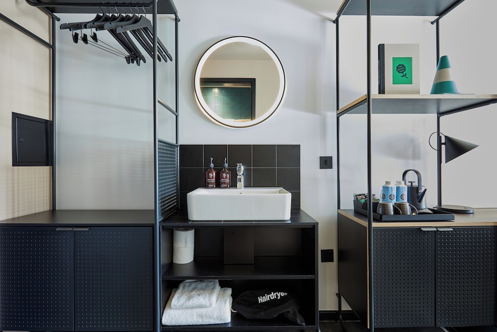 Standard Single Room photo 2