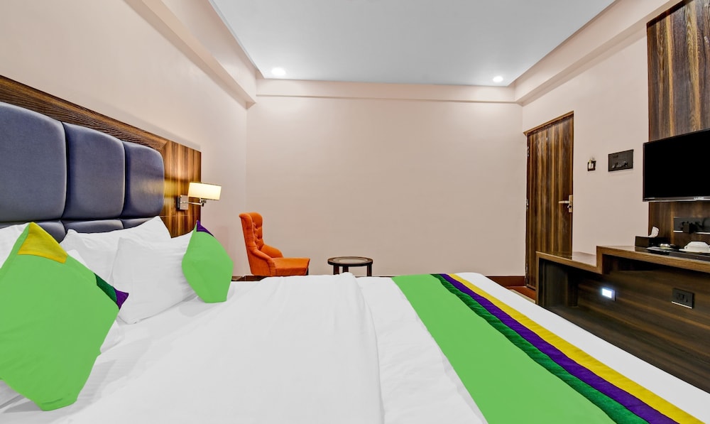 Deluxe Room - Photo 7
