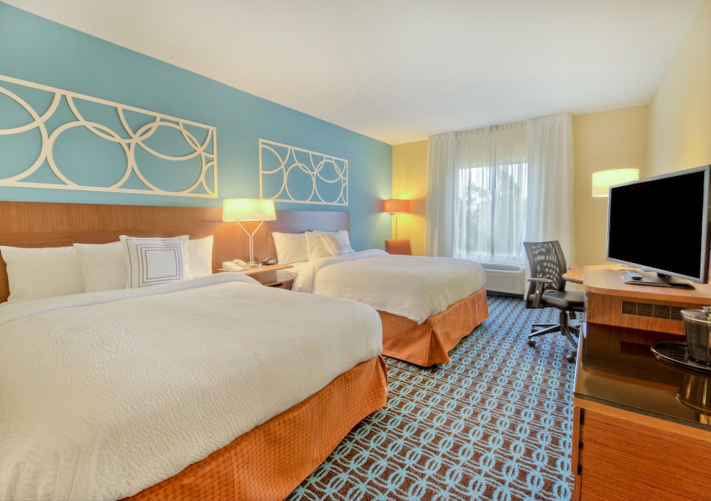 Room, 2 Queen Beds (Mobility/Hearing Accessible, Tub)