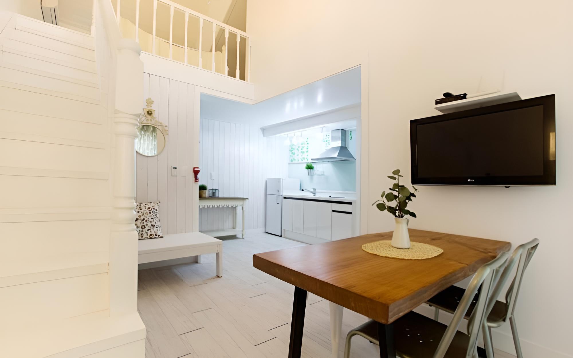 Room (Feeling 2-2 beds) - Photo 10