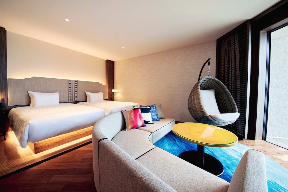 Club Premium Twin, Non Smoking (With Club Pool & Lounge Access) - Photo 2
