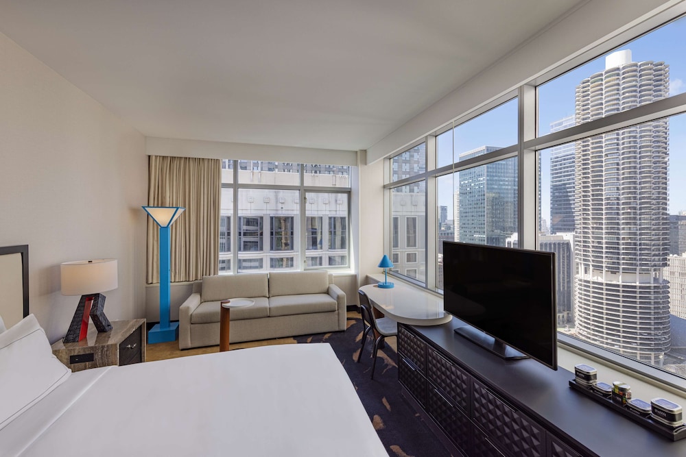 Luxury Suite, 1 King Bed, Non Smoking - Photo 4