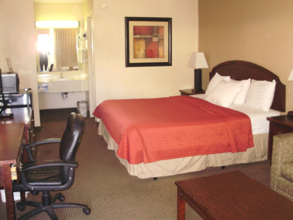 Deluxe Room, 1 King Bed photo 1