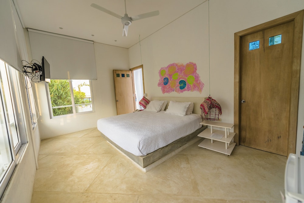 Premium Double Room (Single Use) photo 2