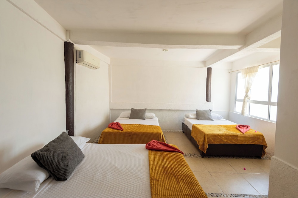 Triple Room, Balcony photo 1