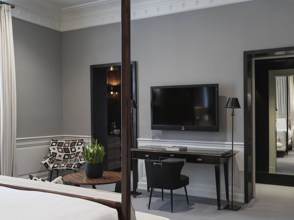 Room (Master) photo 3