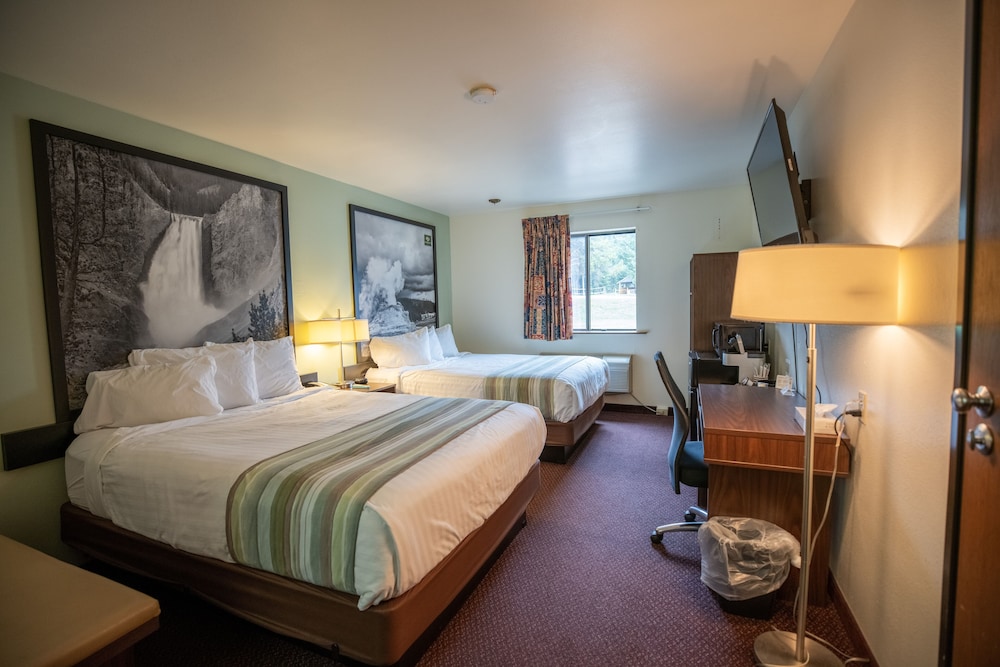 Standard Room, 2 Queen Beds photo 3