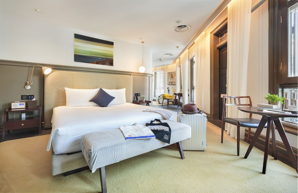 Premier Studio Suite photo 2