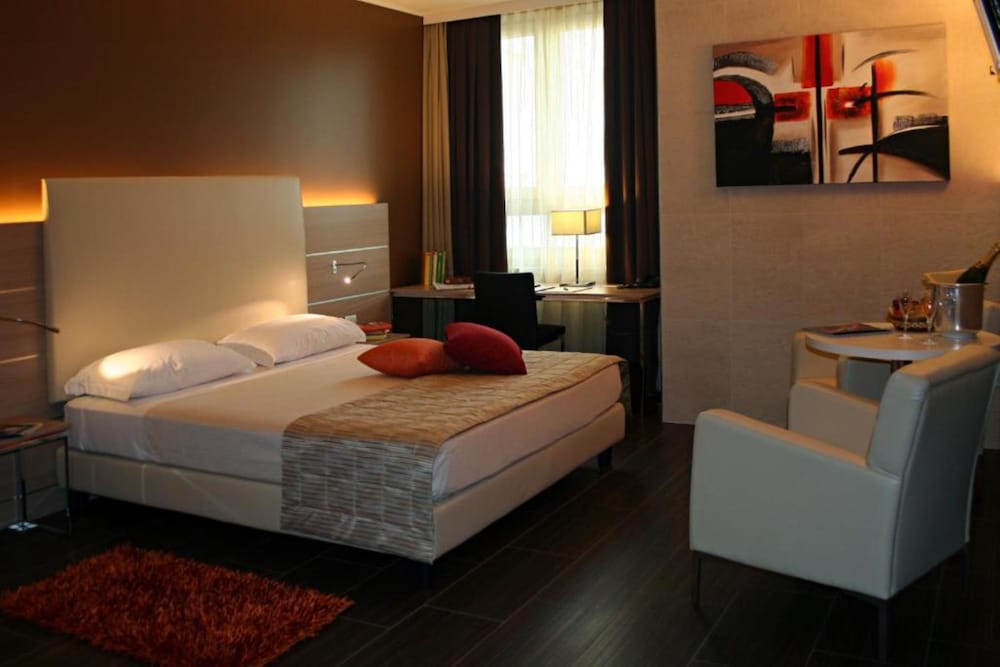 Superior Double Room, 1 Queen Bed - Photo 2