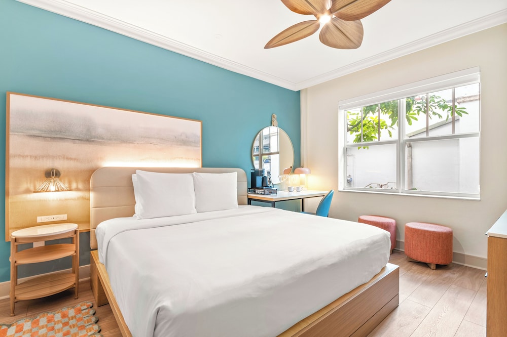 Deluxe Double Room, 1 King Bed, Accessible