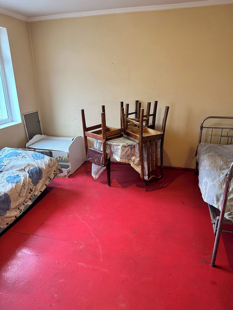 Basic Double or Twin Room - Photo 18