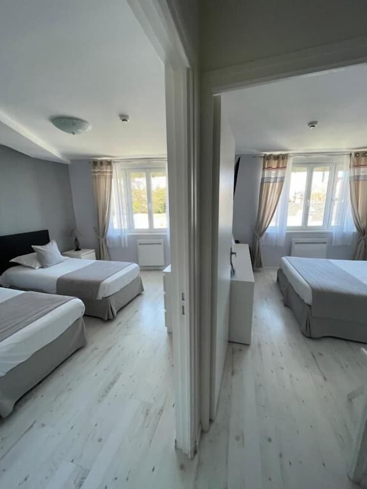 Quadruple Room, Partial Sea View photo 1