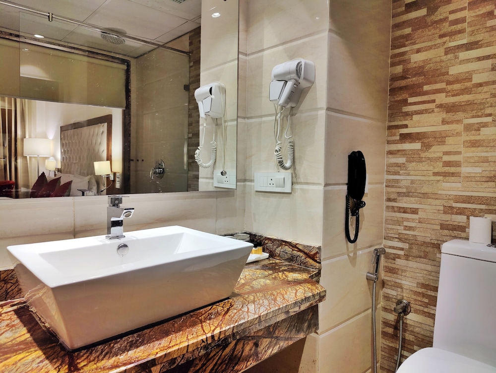 Deluxe Room - Photo 2
