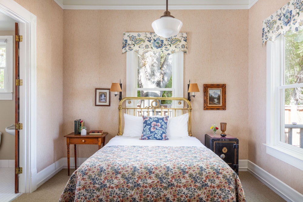 Junior Room, 1 Queen Bed, Ground Floor photo 1