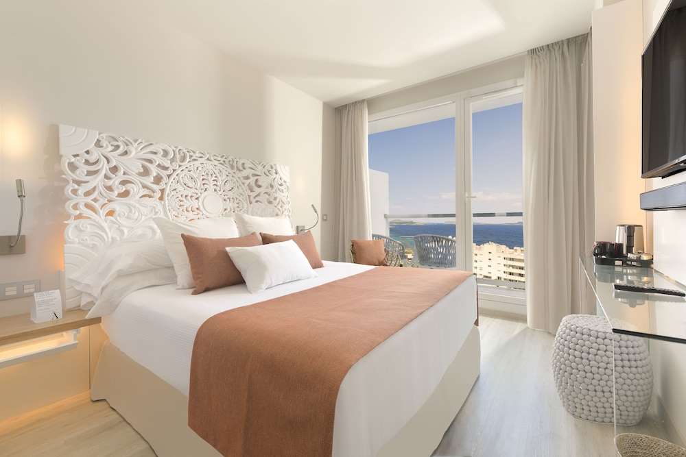 Double Room Single Use (Sunset View Make it Happen) - Photo 1