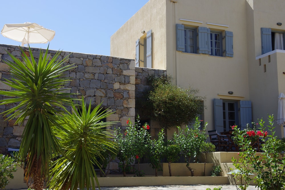 Family Bungalow, 1 Bedroom, Balcony, Garden View photo 2