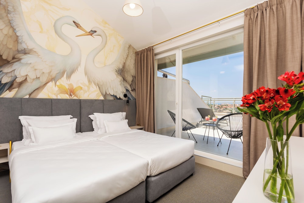 Loft, Sea View