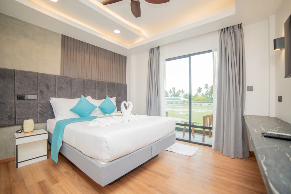 Deluxe room with Balcony - Photo 1