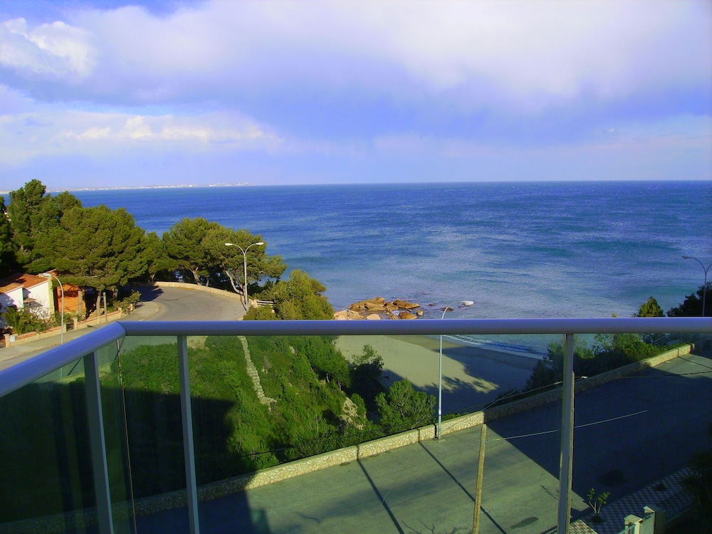Apartment, 2 Bedrooms, Sea View photo 3