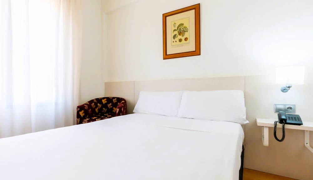 Basic Single Room photo 3
