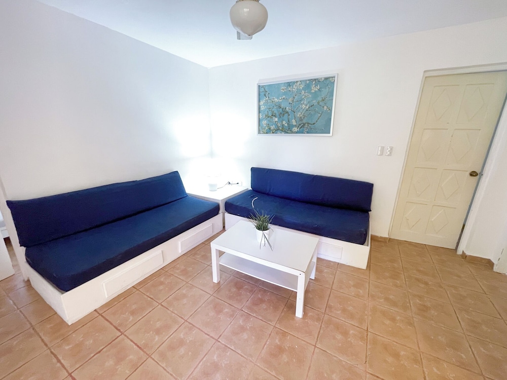 Classic Villa, 2 Bedrooms, Garden View