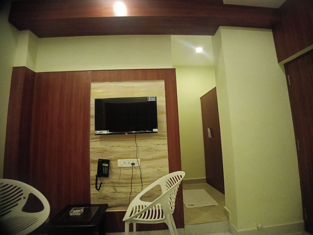 Family Room photo 1