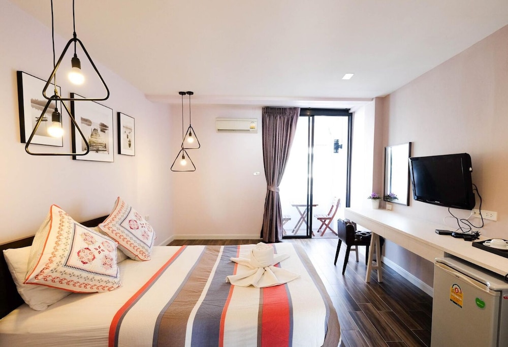 Superior Room (No View) photo 2