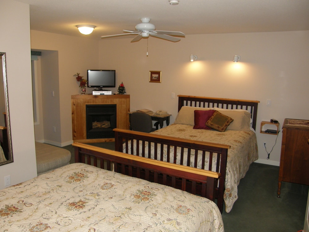 Superior Quadruple Room photo 2