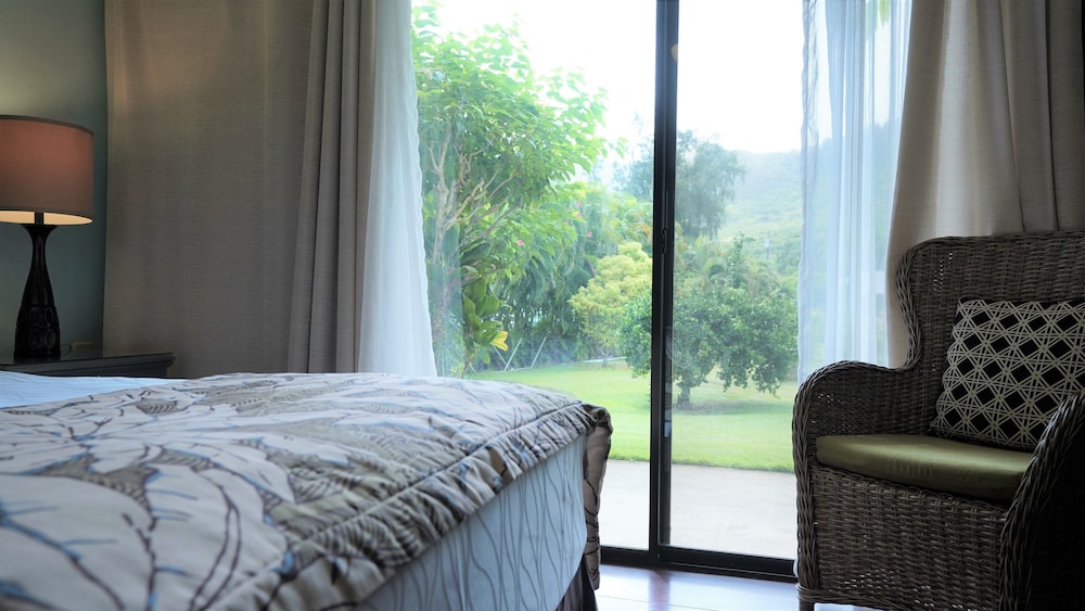 Standard Room, 1 Queen Bed, Lanai (No Resort Fee, Free Breakfast) - Photo 3