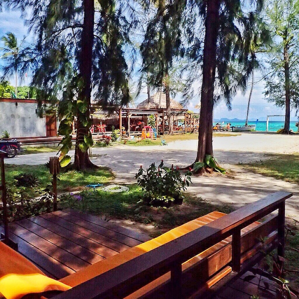Sea View photo 2
