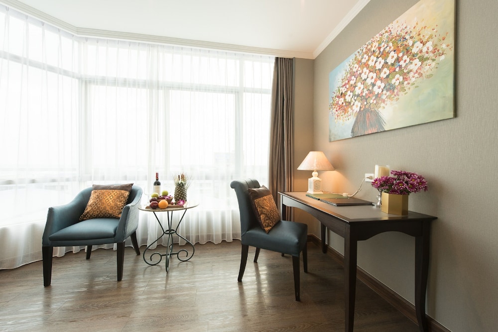 Deluxe Double Room, 1 King Bed - Photo 3