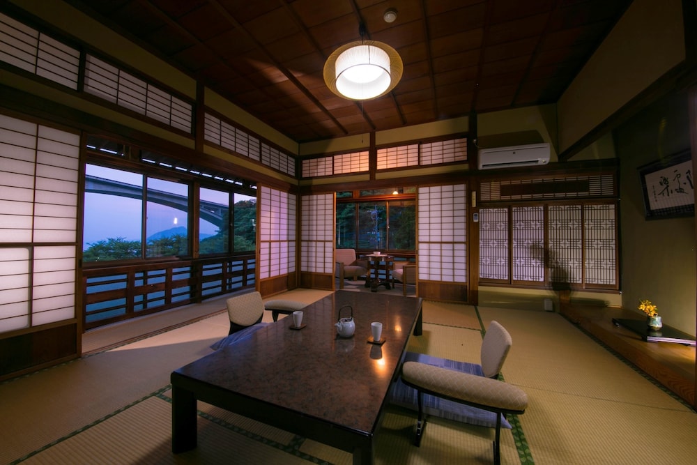 Japanese-Style Special Deluxe Room (with "air weave" mattress and Hot Spring Bath) photo 1