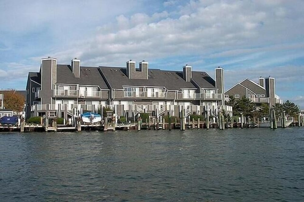 Townhome, 2 Bedrooms