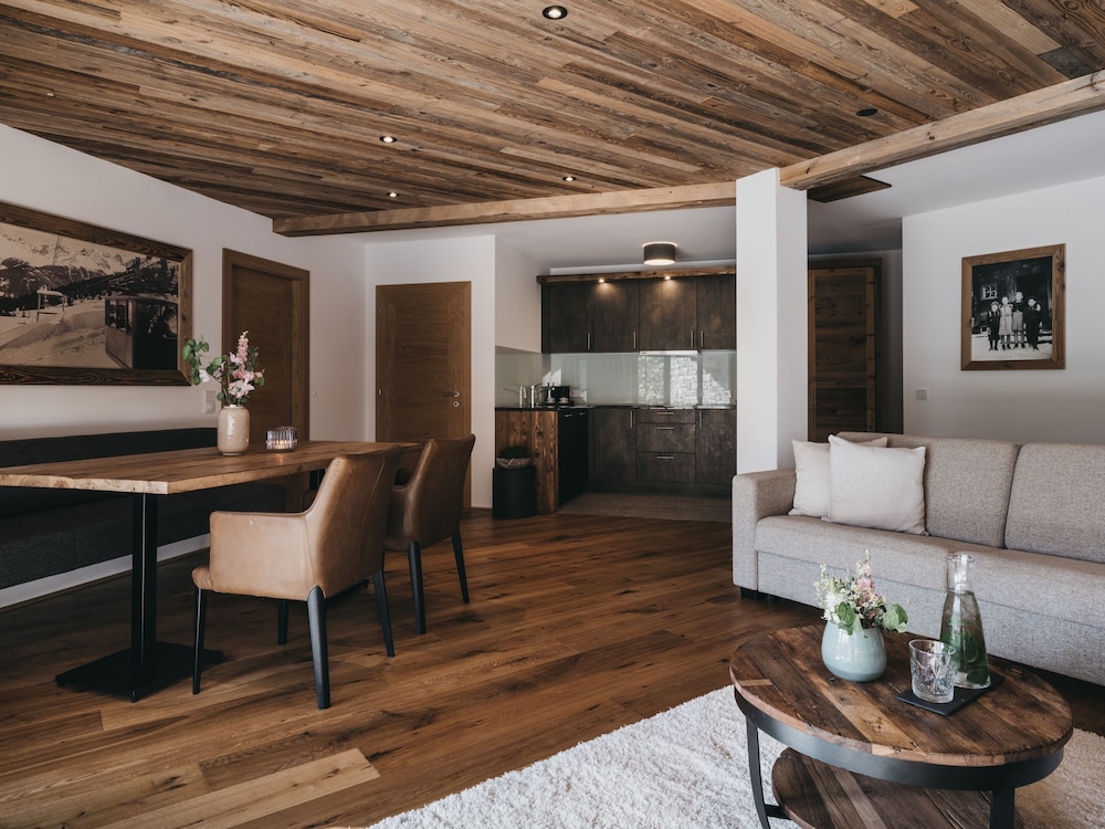 Vier Zimmer Apartment Standard mit Privater Sauna