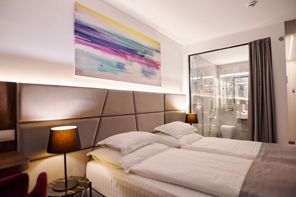 Superior Double or Twin Room, Partial Sea View - Photo 6