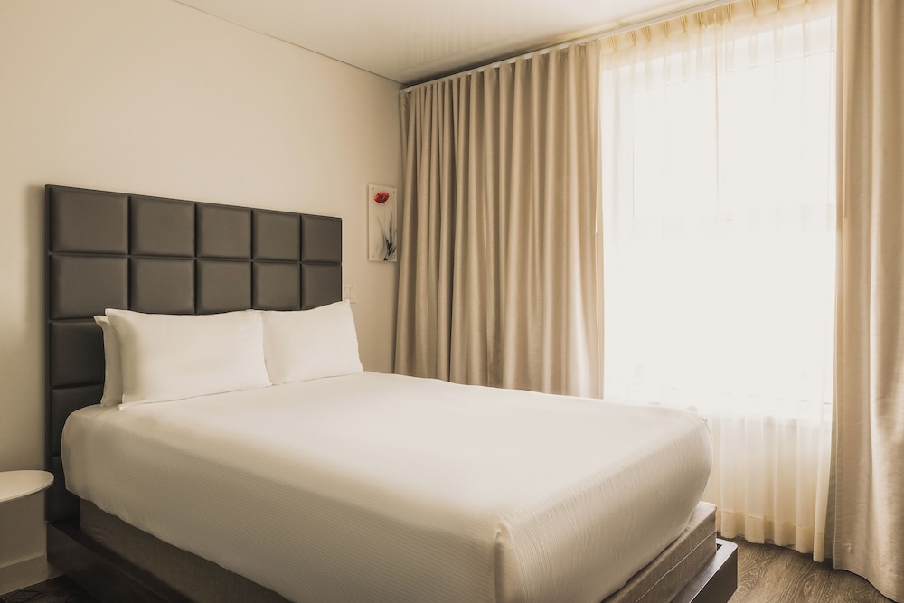 Signature Room, 1 Queen Bed photo 1