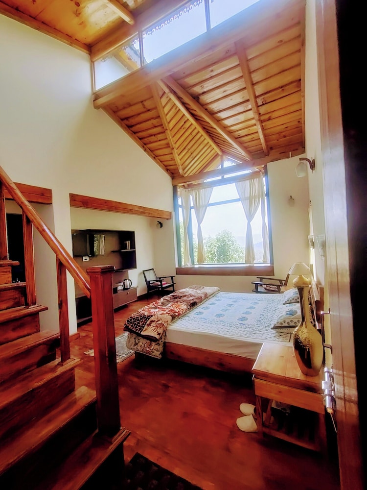 Family Double Room, Mountain View photo 2
