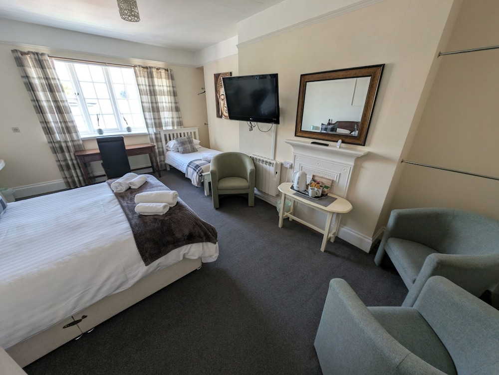 Basic Triple Room