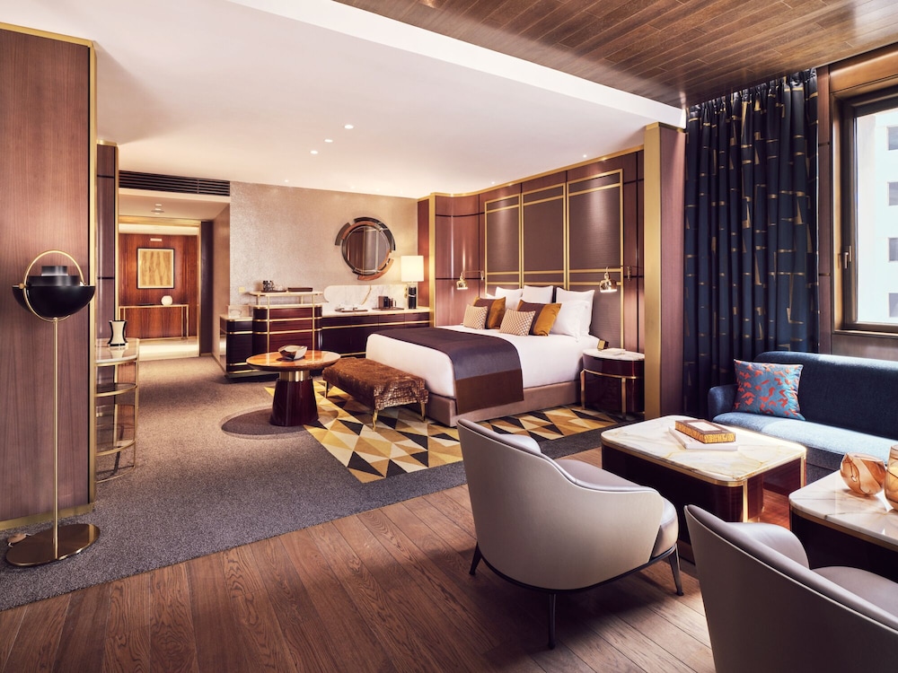 Deluxe Junior Suite - Photo 2