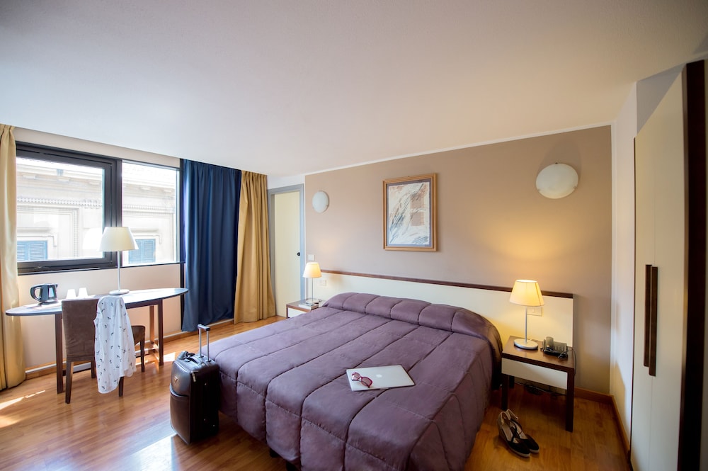 Room, 1 Double Bed - Photo 5